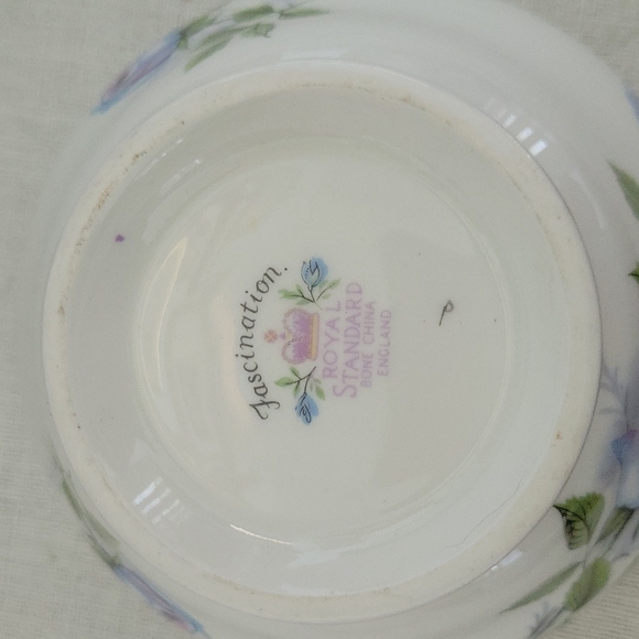 Blue Rose China Bowl Fascination - Picture 6 of 11